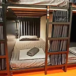 Hash Capsule Hostel Silom Soi 3