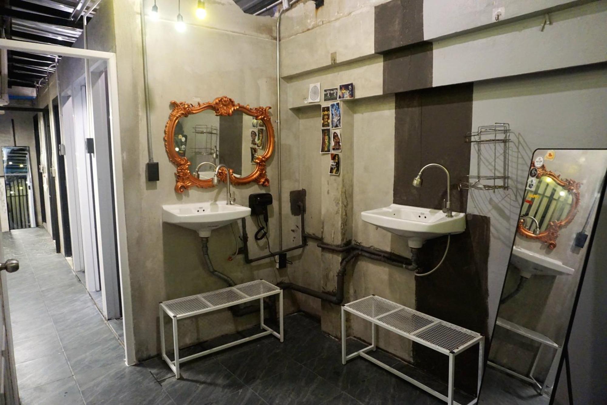 Capsule hotel Hash Capsule Silom Soi 3 *